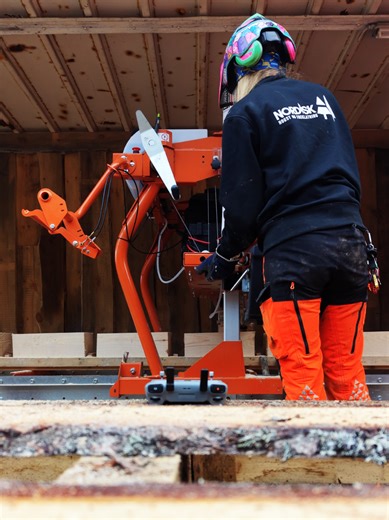 Efficient Milling Techniques for Cabin Construction