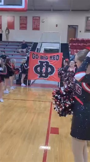 The Perry County Paws take the court today! A little mishap running out but they got it done! Love that this is done by Perry & Jackson County for our special needs population! Video Credit to Paige Tripp | Southern Illinois Sports with Chris Dexter