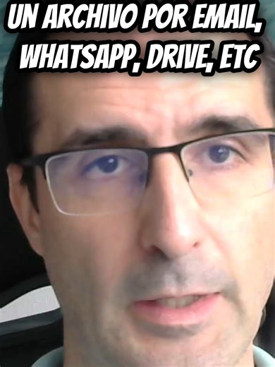 ¿Cómo la IA me puede envíar un archivo por email, WhatsApp, Drive, etc? Truco diario 312: ¿La Inteligencia Artificial puede mandar un archivo por email, WhatsApp, Drive, etc? ***Resumen del vídeo. Vídeo completo en mi perfil*** Respuesta a un comentario de TikTok: Buena pregunta. La IA por sí sola no puede enviar archivos directamente por email, WhatsApp o Drive sin integraciones, pero sí puede hacerlo si la conectas a las herramientas adecuadas. Te explico las opciones de forma clara, de más si