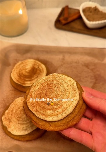 Pumpkin Spice Cookies 🎃🍪 Soft, chewy cookies coated in cinnamon sugar and topped with a creamy cream cheese frosting. The perfect cozy fall treat! 🤎🍂 Ingredients Pumpkin Spice Cookies * 200 g plain flour * 1 tsp cinnamon * ½ tsp nutmeg * ½ tsp baking soda * ½ tsp salt * 120 g unsalted butter, softened * 110 g granulated sugar * 80 g light brown sugar * 60 g pumpkin purée * 1 egg yolk * 1 tsp vanilla extract Cinnamon Sugar * 100 g granulated sugar * 1 tsp cinnamon Cream Cheese Frosting * 120