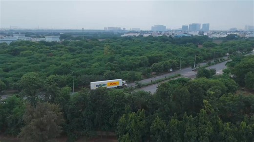 Every mile we move doesn’t just deliver — it defines India’s logistics leadership. At Blue Dart, we set the standard for reliability, scale, and innovation, delivering India’s growth, one mile at a time. With the nation’s most trusted network and a vision built on progress, we continue to enable businesses, connect opportunities, and move India forward. Start shipping today: https://www.bluedart.com/registernewuser or call 1860 233 1234. #WeMoveYourWorld #BlueDartIt #BlueDart #LineHaul #Logistic