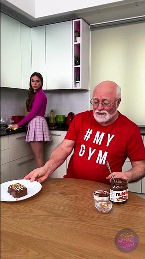 The Ultimate Cake Prank — Sponge Surprise! 🤯🍰