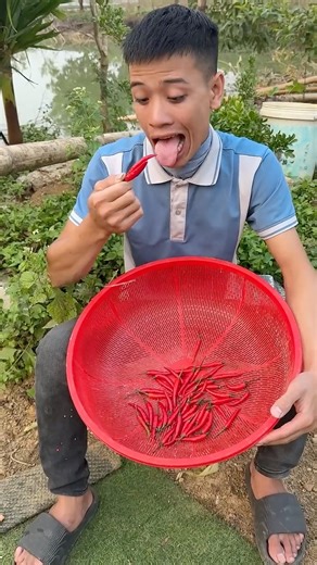 Spicy Chili Ghost Runs away#shortvideo