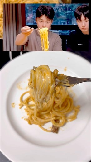 jungkook’s carbonara pasta 🍝 #jungkook #btsrecipe #buldakcarbonara #koreanfood #shorts #btsarmy