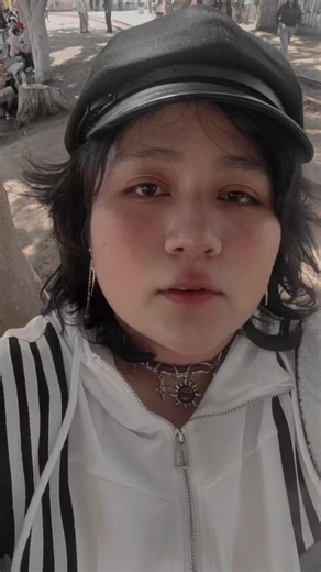 Adicto dice @GUCCI UU 🤍