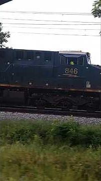 Pacing 2 CSX locomotives being pulled by a CSS GP38-2! #train #railtrack #railroad