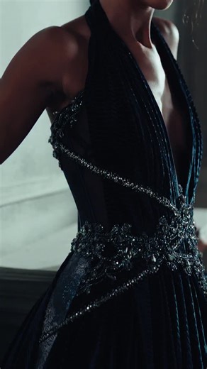 𝐓𝐇𝐄 𝐂𝐎𝐂𝐊𝐓𝐀𝐈𝐋 𝐆𝐎𝐖𝐍 | 𝐒𝐡𝐚𝐧𝐭𝐧𝐮 𝐍𝐢𝐤𝐡𝐢𝐥 𝐁𝐫𝐢𝐝𝐞 She enters with intent; fierce, romantic, and unapologetically sensual. It’s not just a gown. It’s a crescendo, for the bride Explore the collection at all Shantnu Nikhil stores. By Appointment only. The Modern Ceremony, the inimitable Shantnu Nikhil way 𝐂𝐨𝐮𝐭𝐮𝐫𝐞 𝐁𝐞𝐲𝐨𝐧𝐝 𝐂𝐨𝐧𝐯𝐞𝐧𝐭𝐢𝐨𝐧𝐬 𝐁𝐚𝐧𝐣𝐚𝐫𝐚 𝐇𝐢𝐥𝐥𝐬 | 𝐊𝐚𝐥𝐚 𝐆𝐡𝐨𝐝𝐚 | 𝐃𝐞𝐟𝐞𝐧𝐜𝐞 𝐂𝐨𝐥𝐨𝐧𝐲 | 𝐎𝐧𝐞 𝐒𝐭𝐲𝐥𝐞 𝐌𝐢𝐥𝐞 @shivamm_paat