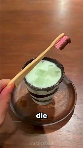 Sie bestellt ein Getränk und bekommt etwas völlig Unerwartetes 😲