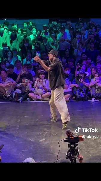 アニソンダンスバトルでの熱い戦い