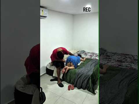 Minha esposa chamou um massagista para ajudar nas suas dores no corpo... acabei me arrependendo.