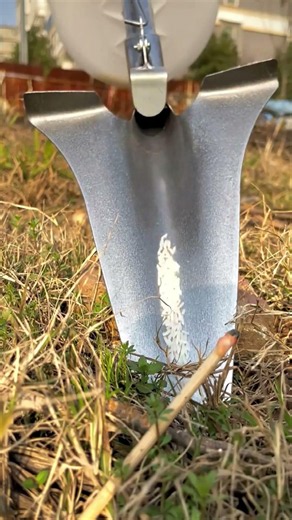 🌱🚜 High-Efficiency Manual Seed & Fertilizer Planter — Deep Soil Dispensing Made Easy!