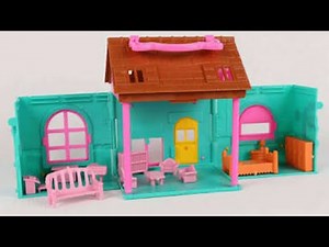 toy house complete with furniture - Bermain dengan mainan rumah mainan