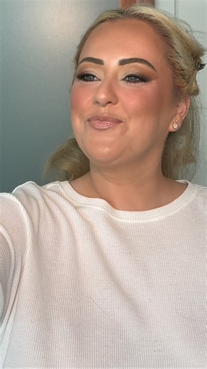 My beautiful bride Katie, in Hamilton Island 🥹❤️ #makeupartist #sydneymakeupartist #bridalmakeup #makeup #weddingmakeup #destinationwedding | Kirri Stammers Makeup Artist