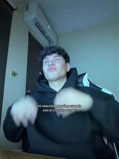 Reacción genuina al circulito verde de Manuelito