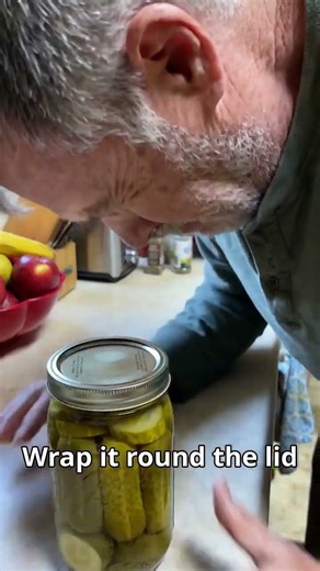 Open Any Jar With a Rubber Band — Grip Trick That Works 🫙