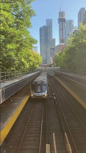 TTC TR arrives at Rosedale Subway station #ttc #transit
