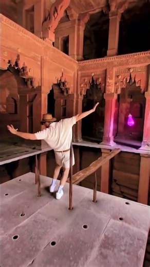 He Thought the Mansion Was Full of Traps-mini woodtoy-woodworking art skill/wood hand#shorts