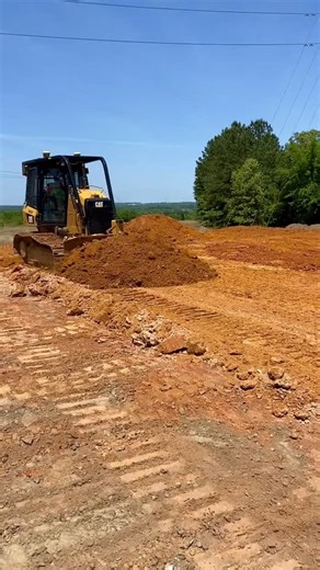 Working some fills and grading it with Trimble Earthworks 3D — WORK THE DIRT — #workthedirt #digitdigitalgps #heavyequipment #construction #dirtwork #earthmoving #dozer #catdozer #catconstruction #trimble #earthworks #technology #3D #dirtlife @cleanwaterconsultants @sitech_south @trimblecec @yanceybrosco | Dig-It Digital GPS
