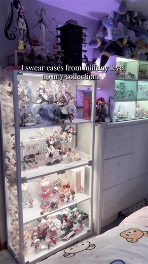 It looks amazing and it fits so many collectibles! This is the cleanest case for any collection 🤍🦢 #animefigure #animefigurecollection #animefigures #displaycase #mydressupdarling