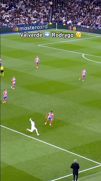 Valverde’s pass 😍 Rodrygo’s finish 👏