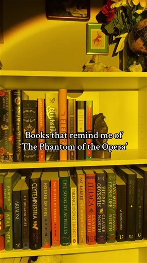 Books That Capture the Essence of 'The Phantom of the Opera'