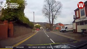 On April 8, a shocking series of events unfolded in #Caerphilly as 19-year-old Dafydd Williams went on a dangerous spree. It began with a racially-motivated assault on a local garage owner and escalated into a high-speed police car chase captured on dashcam. Williams hijacked a police vehicle, racing through residential streets at a staggering 113mph in a 30mph zone, barely avoiding catastrophic collisions. His actions landed him a 92-week prison sentence and nearly a four-year driving ban. http