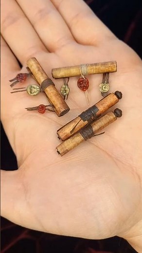 💗📜 MINI SCROLLS with REAL WAX SEALS! A DIY tutorial with ancient illuminated printables! ✒️📜 #shorts
