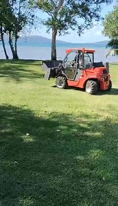 1.8K views · 20 reactions | Everun loader arrives in Vanuatu and goes to work! For more details please check our website and contact us for a free quote: https://everun.com #everun #miniloader #loader #wheelloader #electricloaders #batteryloaders #telescopicwheelloader #excavator #forklift #telehandler #pallettruck #palletstacker #skidsteerloader #stackers #minidumper #digger #miniexcavator #electricexcavator #batteryexcavator #trailers #backhoeloader | Everun Machinery | Facebook
