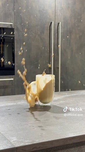 Looking to enhance your drinkware collection? ☕️ Shop the Villeroy & Boch Artisano glass range at LPM for a perfect blend of elegance and functionality! https://leighplumbing.co.uk/product/1172438088/ Share this video and let your friends in on this stylish upgrade! #artisano #villeroyandboch #tableware