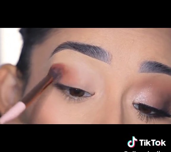 Tutorial de Maquiagem Simples e Fácil