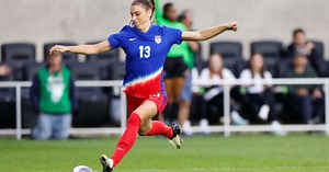 Alex Morgan, lenda do futebol feminino, anuncia aposentadoria