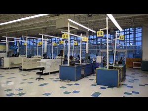 Exploring an Abandoned Toys "R" Us