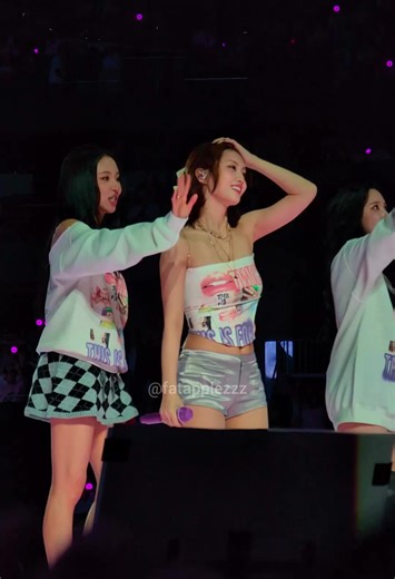 TWICEの「Heart Shaker」の和訳とライブパフォーマンス