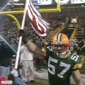 This moment is still as powerful as ever. Chris Gizzi led the Packers onto the first MNF game after 9/11 🇺🇸 (🎥: @Packers) | Minnesota Vikings on CBS Sports