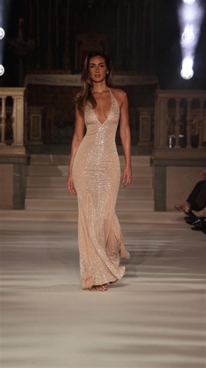 NYFW is almost here 🗽 New collections, the standout looks and all the fashion moments we’ve been waiting for ✨ #ohpolly #nyfw #newyork #runway #maxidress