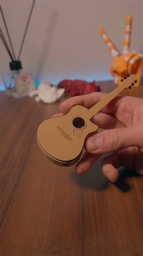 3D printed guitar pick holder #3dprinting #guitarplaying #practical