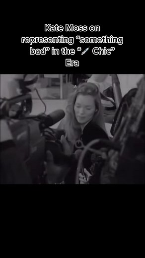 Shes the 90s 🤍 #90s #nineties #90ssupermodel #1990 #90sgirl #90saesthetic #90svibe #katemoss #90sgirls #90sgirl