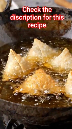 Samosa making recipe 🥺 #tasty #food #foodie please 🙏#like #subscribe #comment