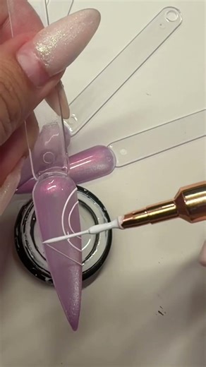 Cat eye easy design for beginners follow for more ! #nailart #nailpainting #nailtech #nails