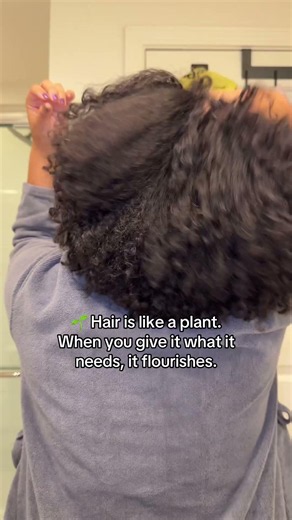 🌱 Hair is like a plant. When you give it what it needs, it flourishes. #lowporosity