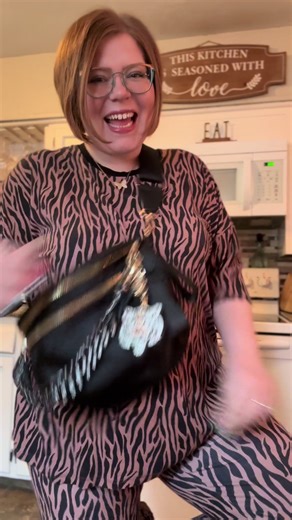 I really do get my life together in those 7 hours #relatable #mom #grwm