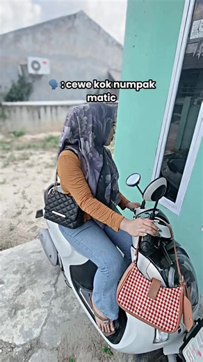Sumatra-Jawa Road Trip: Driver Muda's Journey