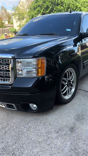 Tb on the welds 🫣 #dragpack #cammed #gmc #hdclone #singlecab #denaliclone #bbyhd #welds #racing #performance #chopping #streetracing