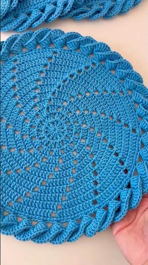 Clica no texto acima ⬆️ Sousplat de crochê espiral com bico trança