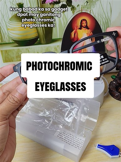 Discover the Benefits of Photochromic Eyeglasses