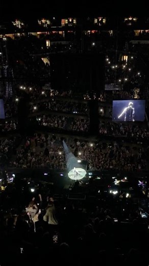 Bruce Springsteen "Intro" in Portland, OR 4/3/26