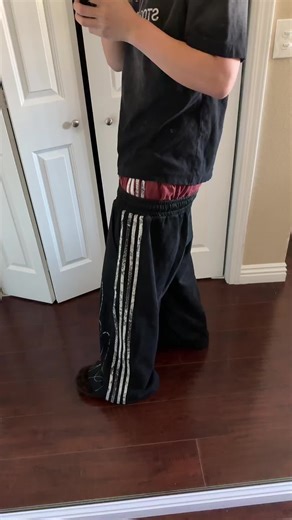 2000s Sweatshirts: The Ultimate Cool Fashion Statement