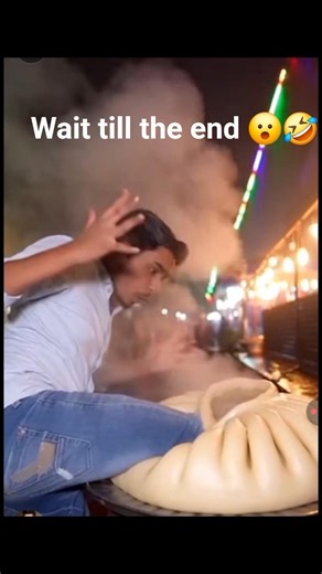 CONTENT KE LIYE MOMO ME HI GHUSGYA 🤯😱 #ai #ytshorts #shorts #viral #funny #food