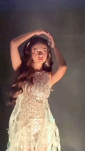 Anushka sen shooting time #shorts #anushkasen