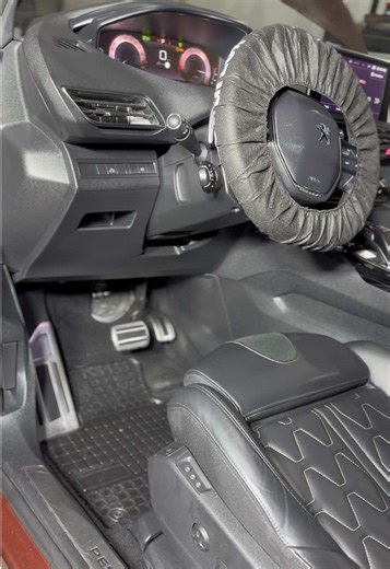 В роботі був Peugeot 3008 на комплексі по хімчистці салону 🧹 Авто заїхало дуже брудне, проте нам вдалось задовільнить клієнта 🙌🏻 Працюємо виключно преміум сегментом хімії, та готові здивувати результатом 👀 Встигніть зробити подарунок своєму авто 🚘 ✍🏻 Запис у дірект або за телефоном: 📞 380970110013 #detailing #автозапоріжжя #хімчисткаавто #запоріжжя #детейлінг